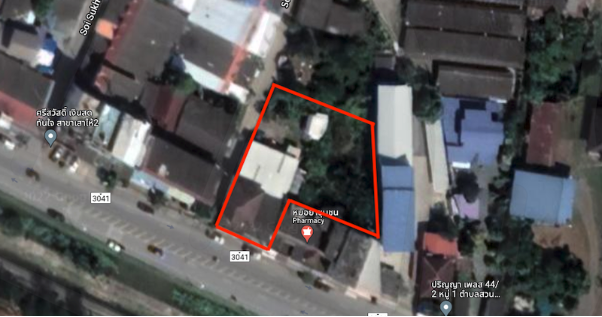 ขายอาคารพานิชย์ 4 คูหา โกดัง พร้อมที่ดินด้านหลังรวมเกือบ 1 ไร่ ติดถนนใหญ่